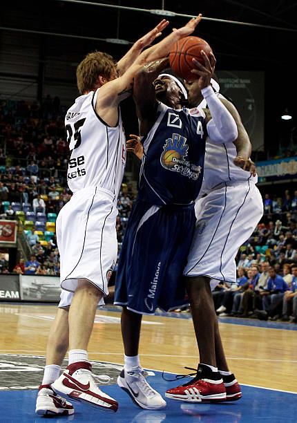 要求极高的 要求极高的