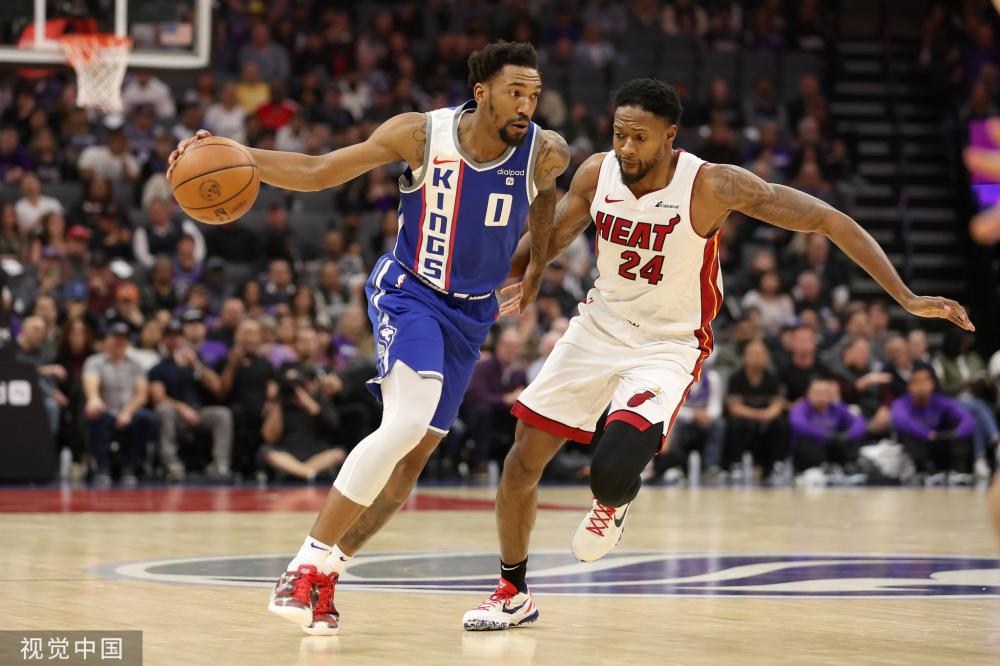 从中借鉴了 从中借鉴了