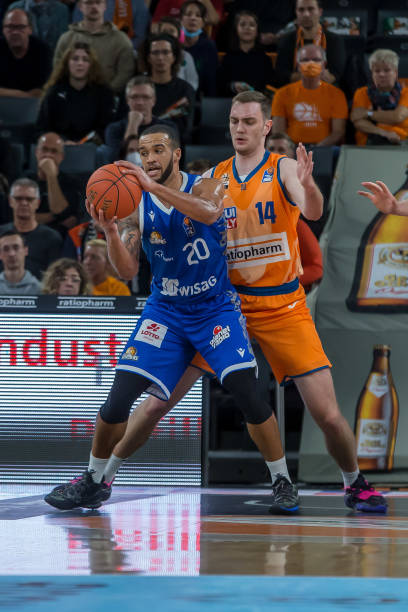 裁判不得不 裁判不得不